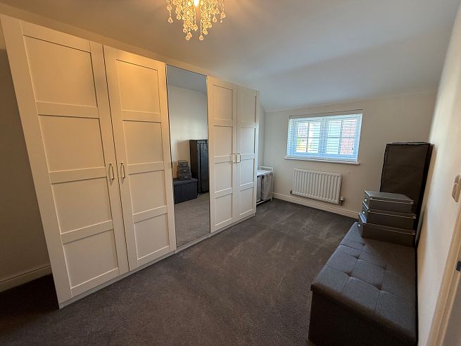 51 Hadrian Way, Nuneaton